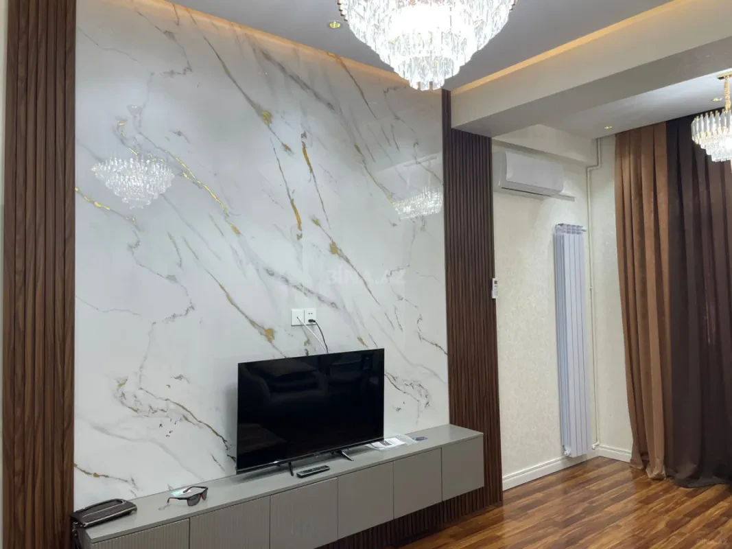 Kirayə verilir 2 otaqlı mənzil 70 m²