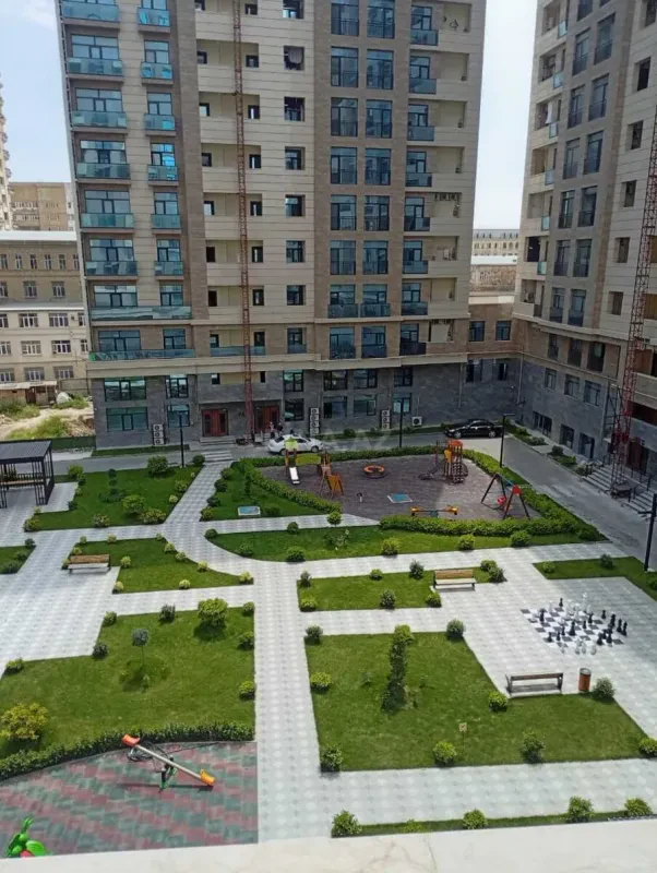 Kirayə verilir 2 otaqlı mənzil 70 m²