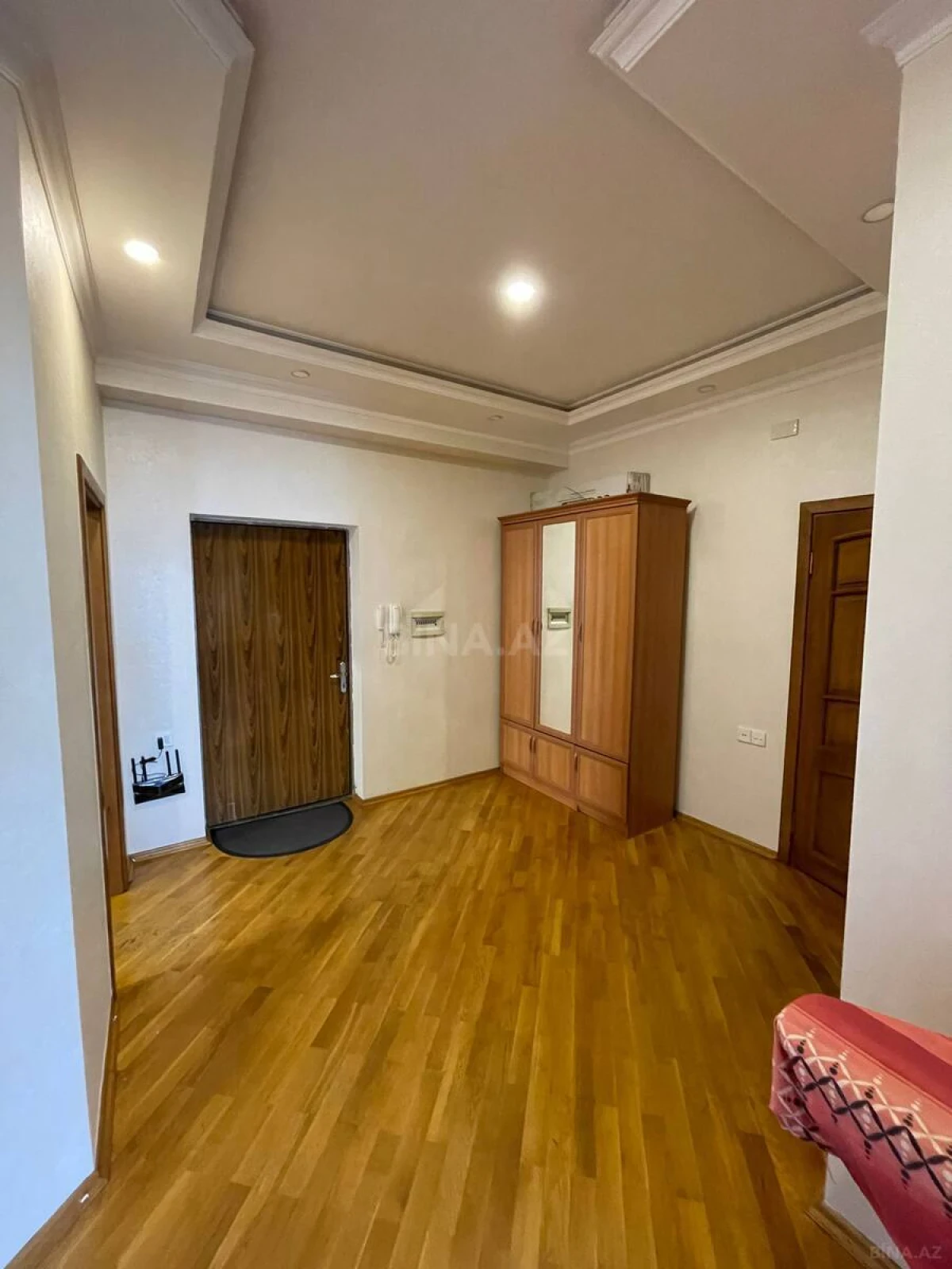 Kirayə verilir 3 otaqlı mənzil 110 m²