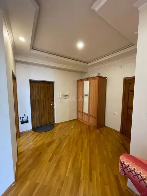 Kirayə verilir 3 otaqlı mənzil 110 m²