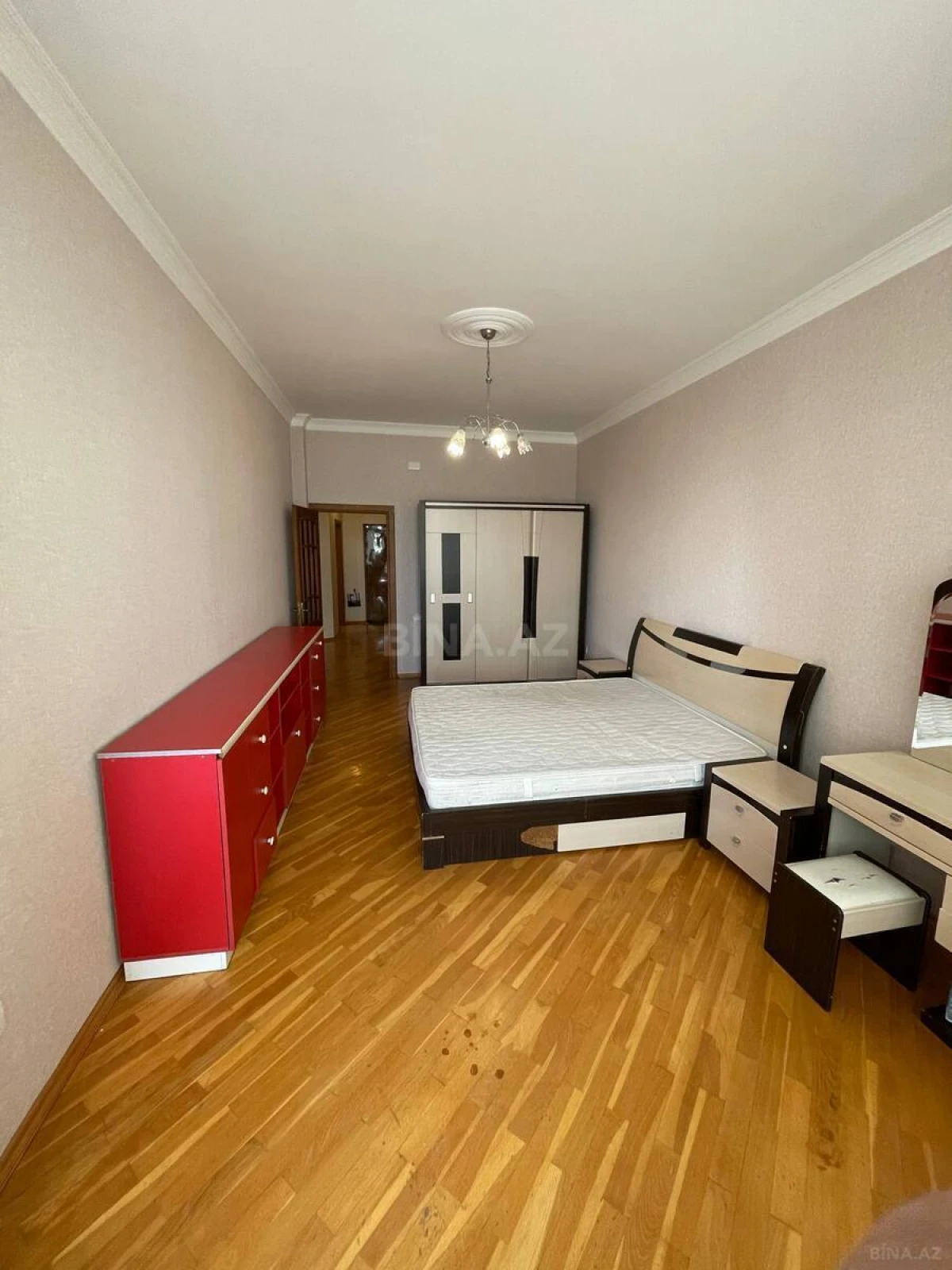 Kirayə verilir 3 otaqlı mənzil 110 m²
