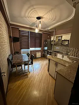 Kirayə verilir 2 otaqlı mənzil 90 m²