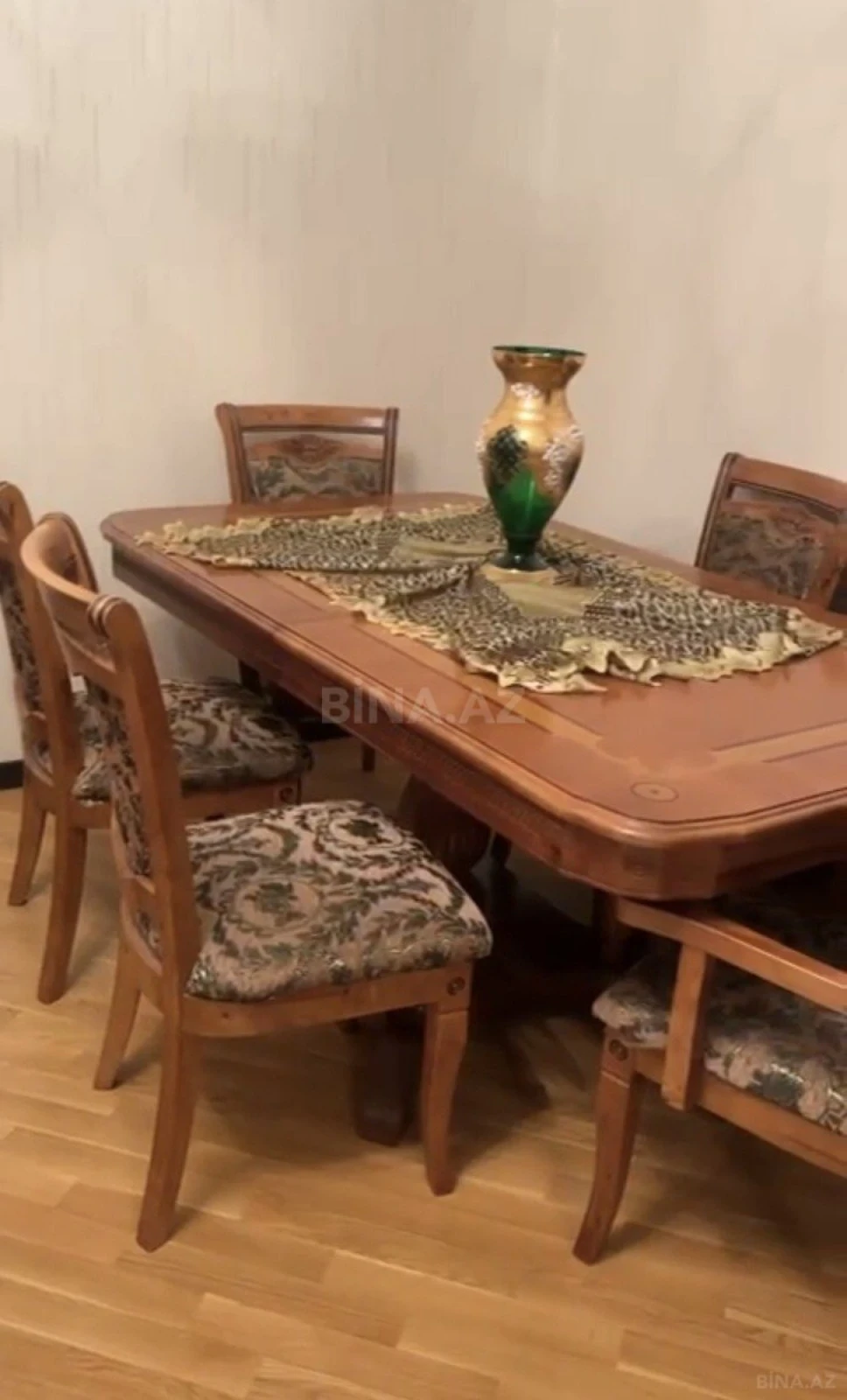 Kirayə verilir 2 otaqlı mənzil 90 m²