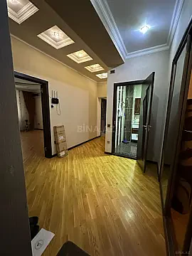 Kirayə verilir 2 otaqlı mənzil 90 m²