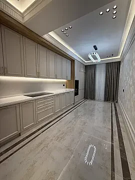 Satılır 4 otaqlı mənzil 186 m²