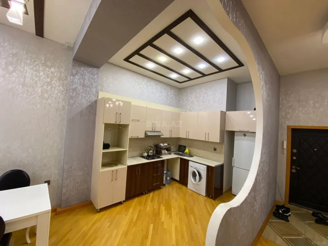 Satılır 2 otaqlı mənzil 100 m²