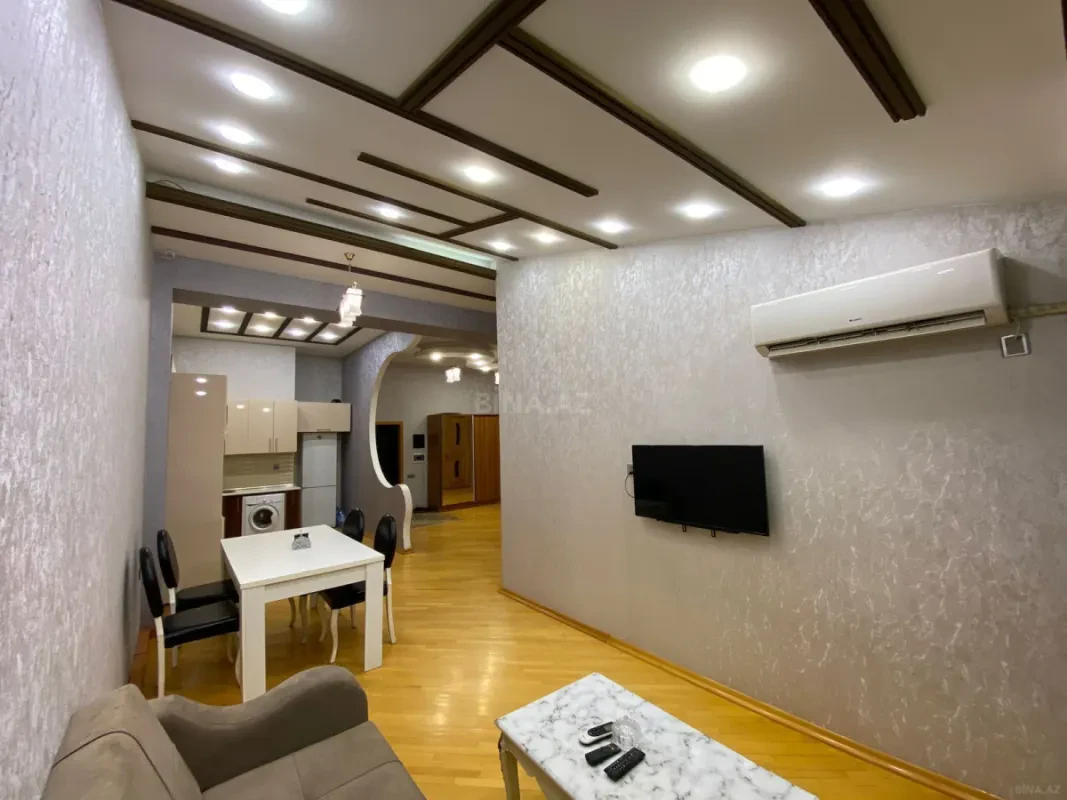 Satılır 2 otaqlı mənzil 100 m²