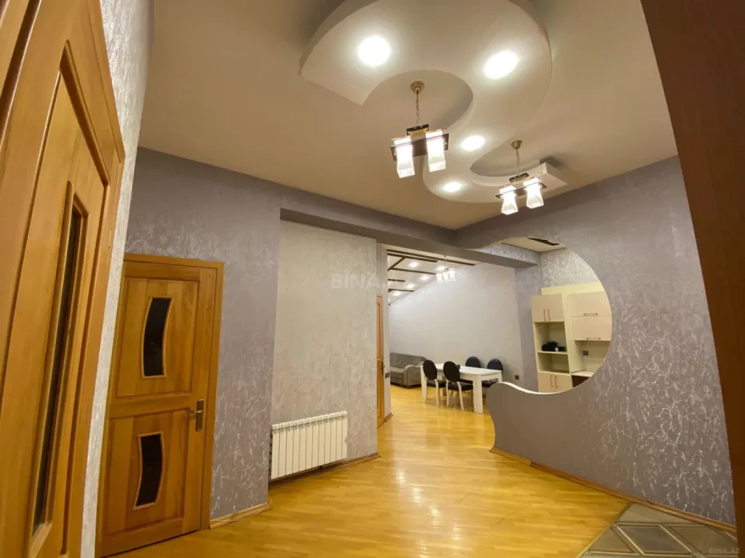 Satılır 2 otaqlı mənzil 100 m²