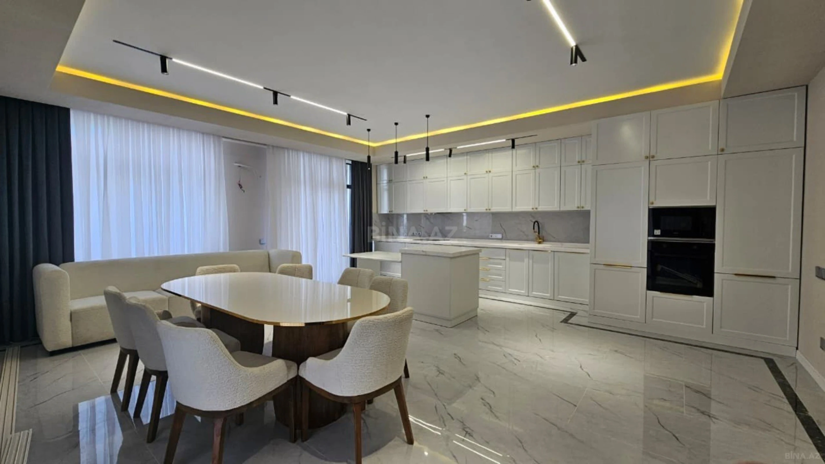 Satılır 4 otaqlı mənzil 178 m²
