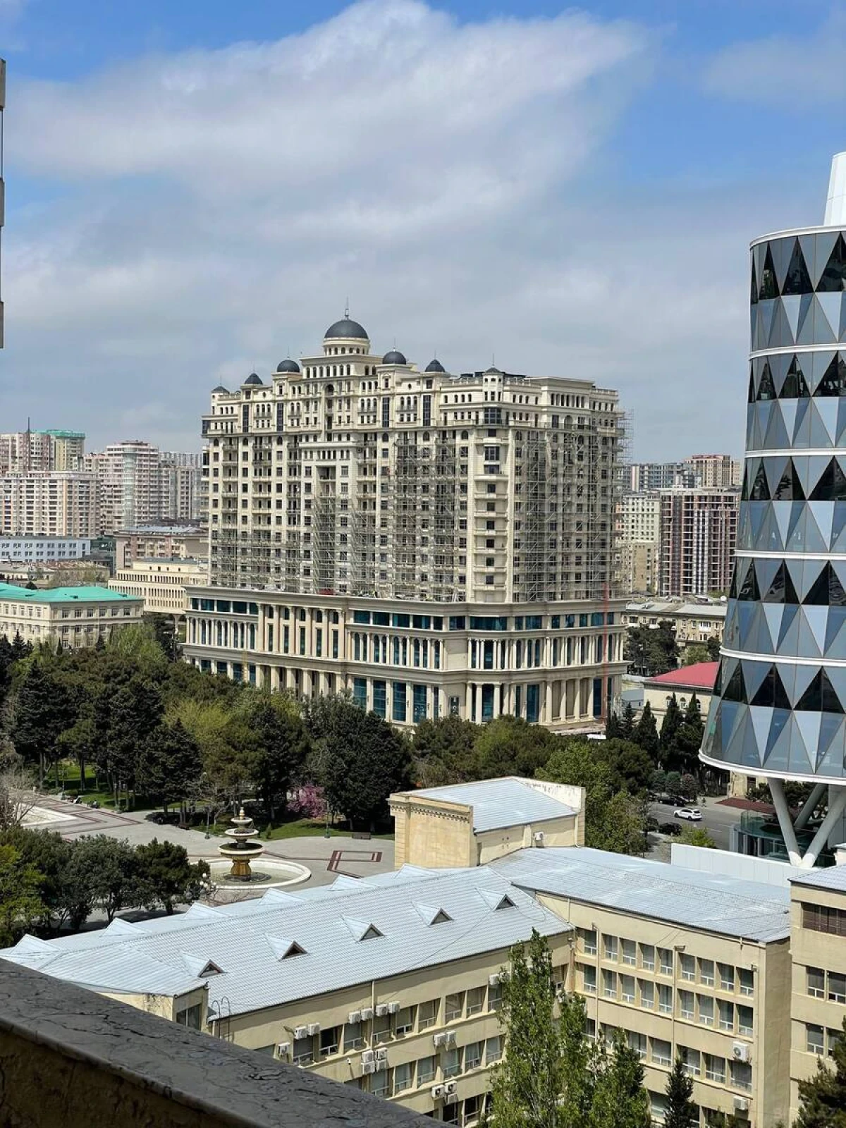 Kirayə verilir 2 otaqlı mənzil 60 m²