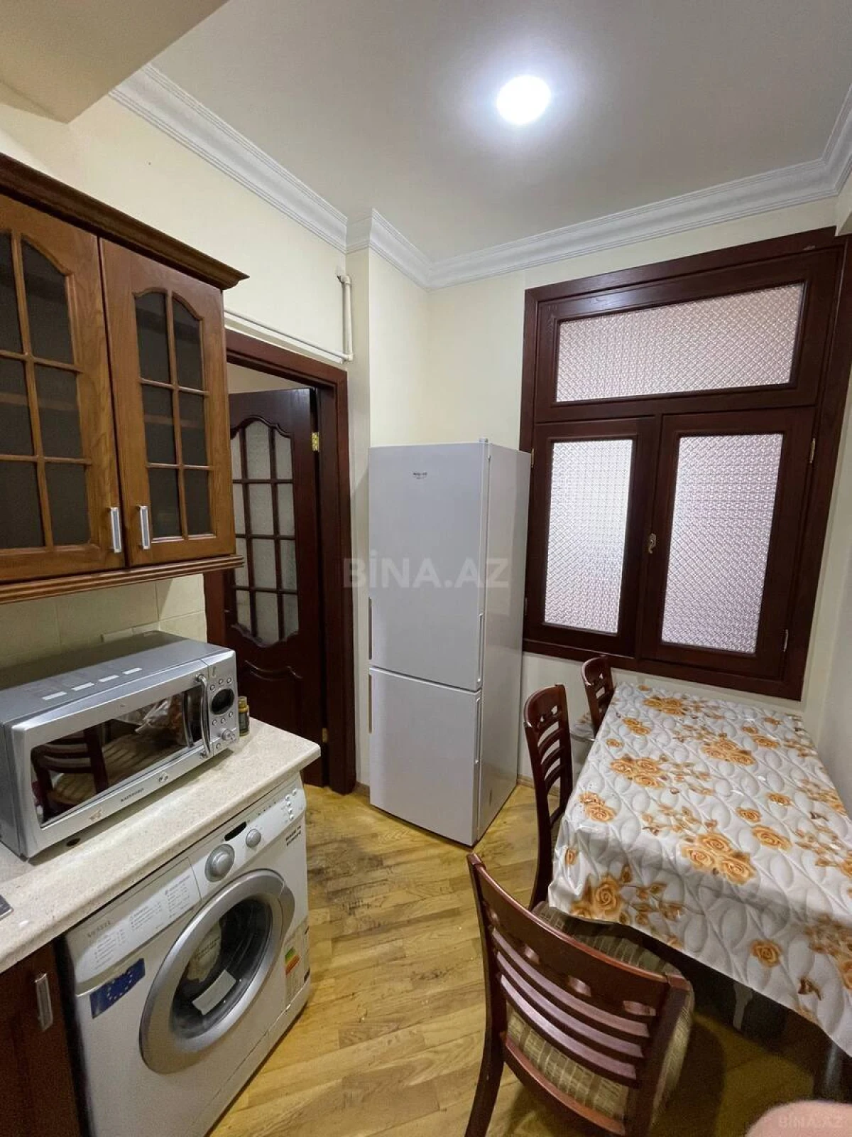 Kirayə verilir 2 otaqlı mənzil 60 m²