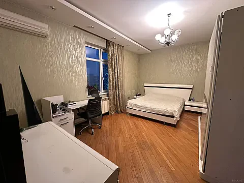 Satılır 3 otaqlı mənzil 117 m²