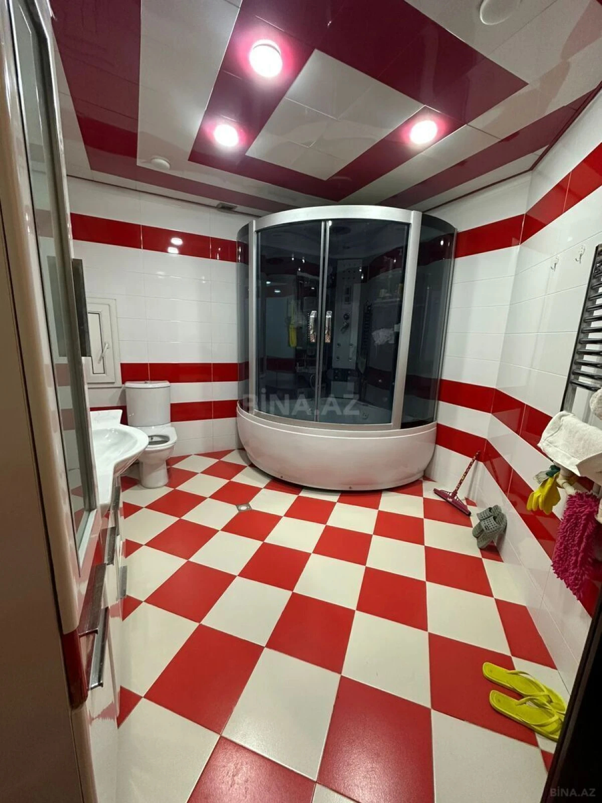 Satılır 3 otaqlı mənzil 117 m²