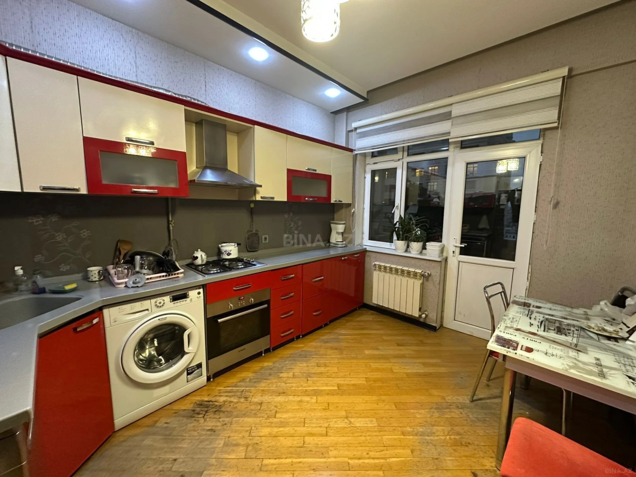 Satılır 3 otaqlı mənzil 117 m²