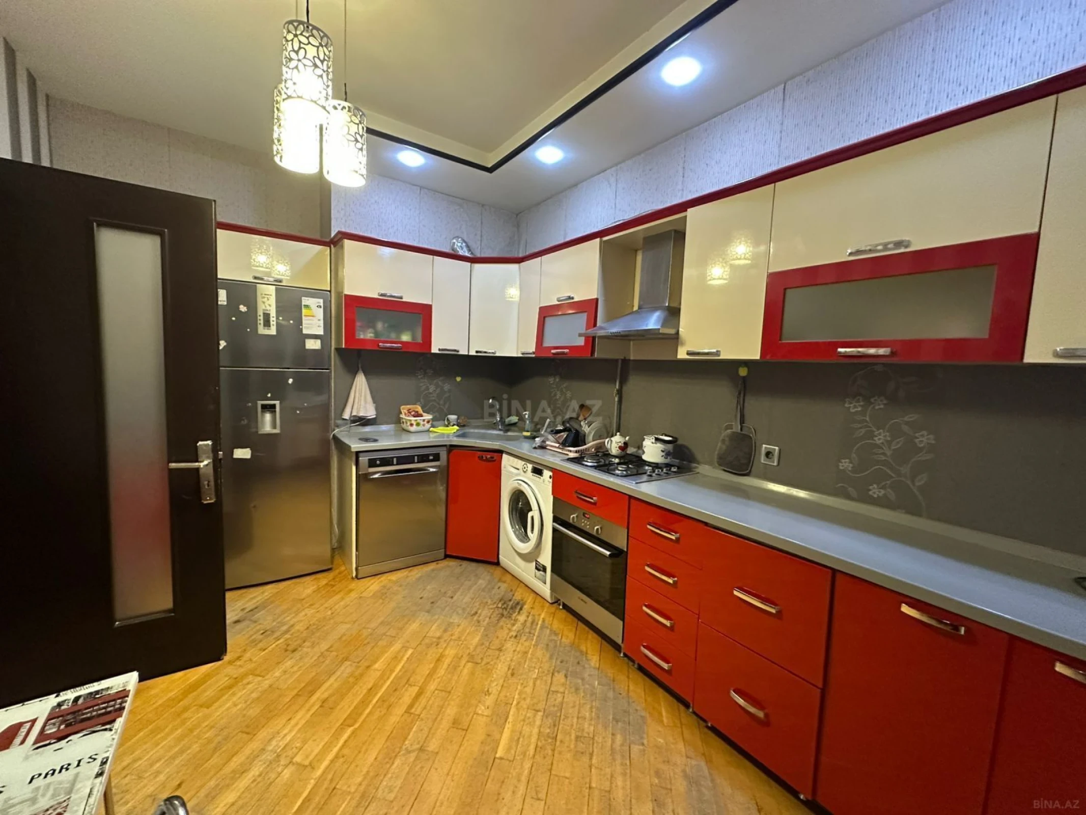 Satılır 3 otaqlı mənzil 117 m²
