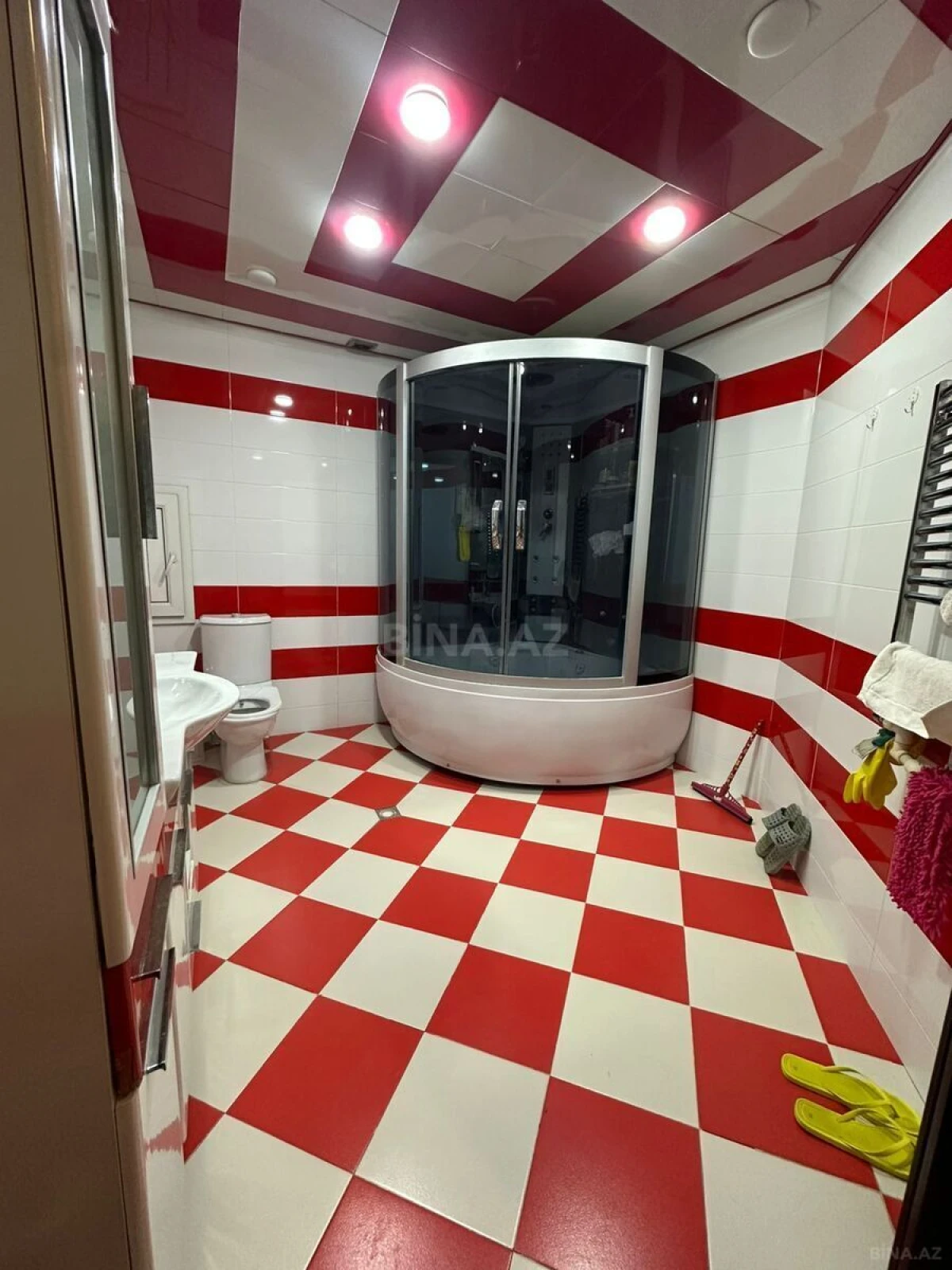 Satılır 3 otaqlı mənzil 117 m²