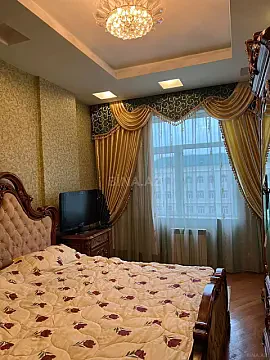Kirayə verilir 3 otaqlı mənzil 135 m²