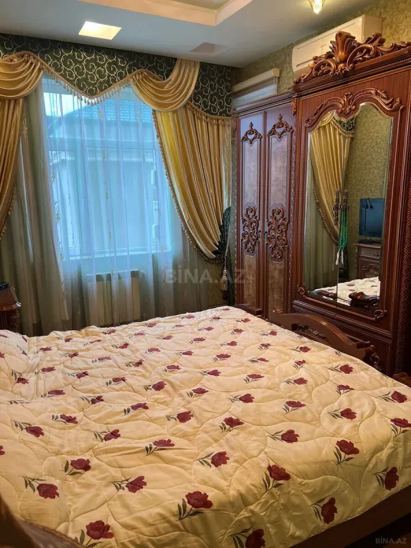 Kirayə verilir 3 otaqlı mənzil 135 m²
