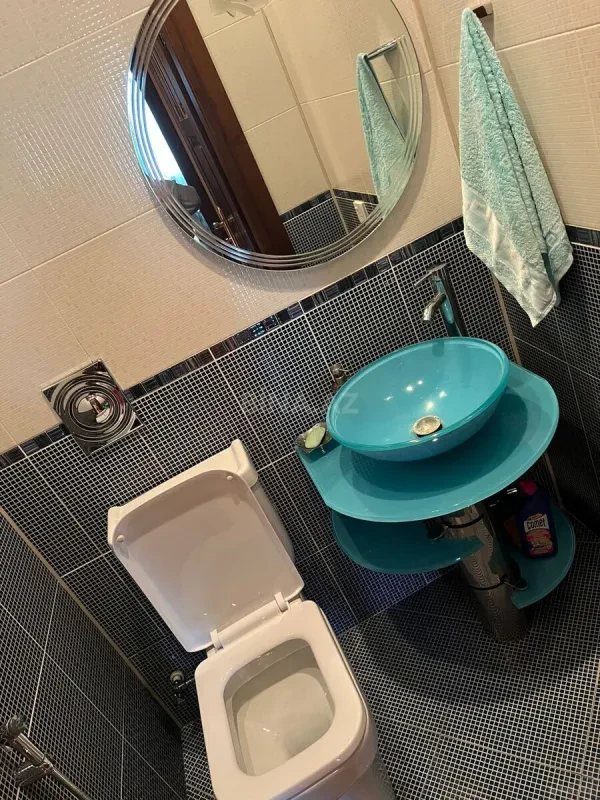 Kirayə verilir 3 otaqlı mənzil 135 m²