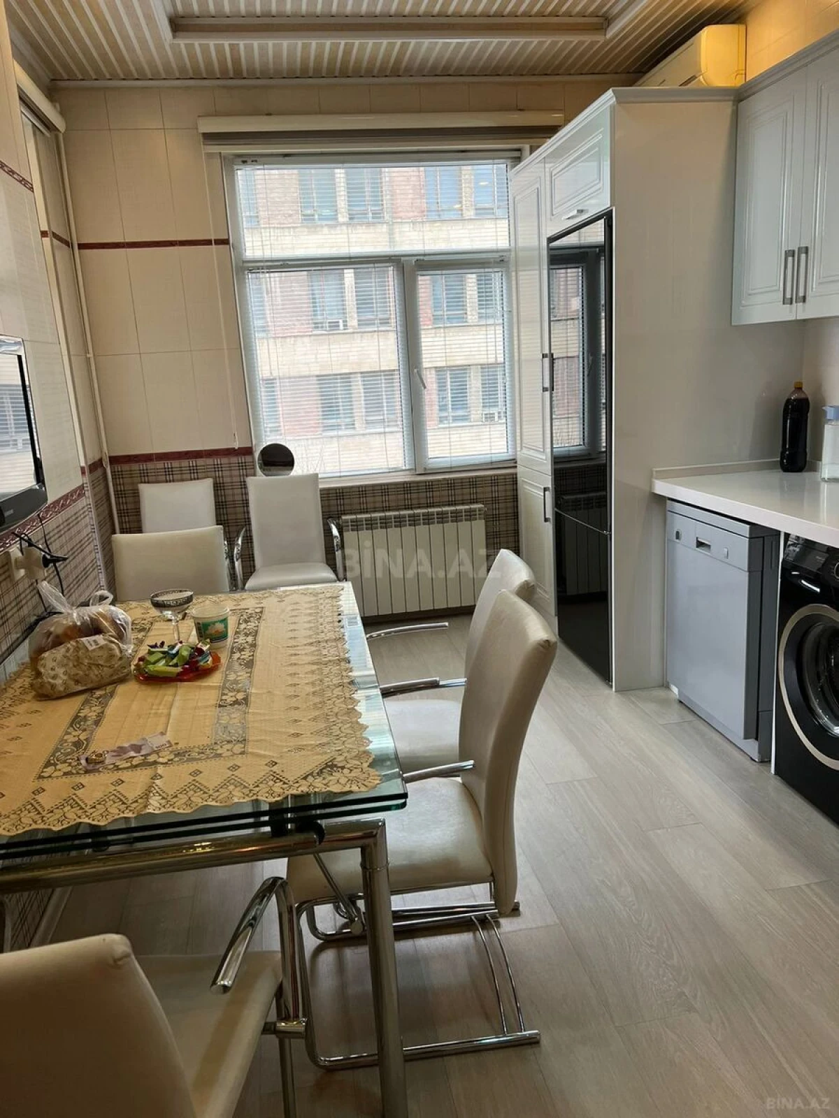 Kirayə verilir 3 otaqlı mənzil 135 m²