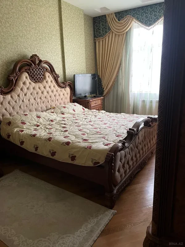 Kirayə verilir 3 otaqlı mənzil 135 m²