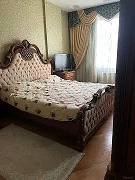 Kirayə verilir 3 otaqlı mənzil 135 m²