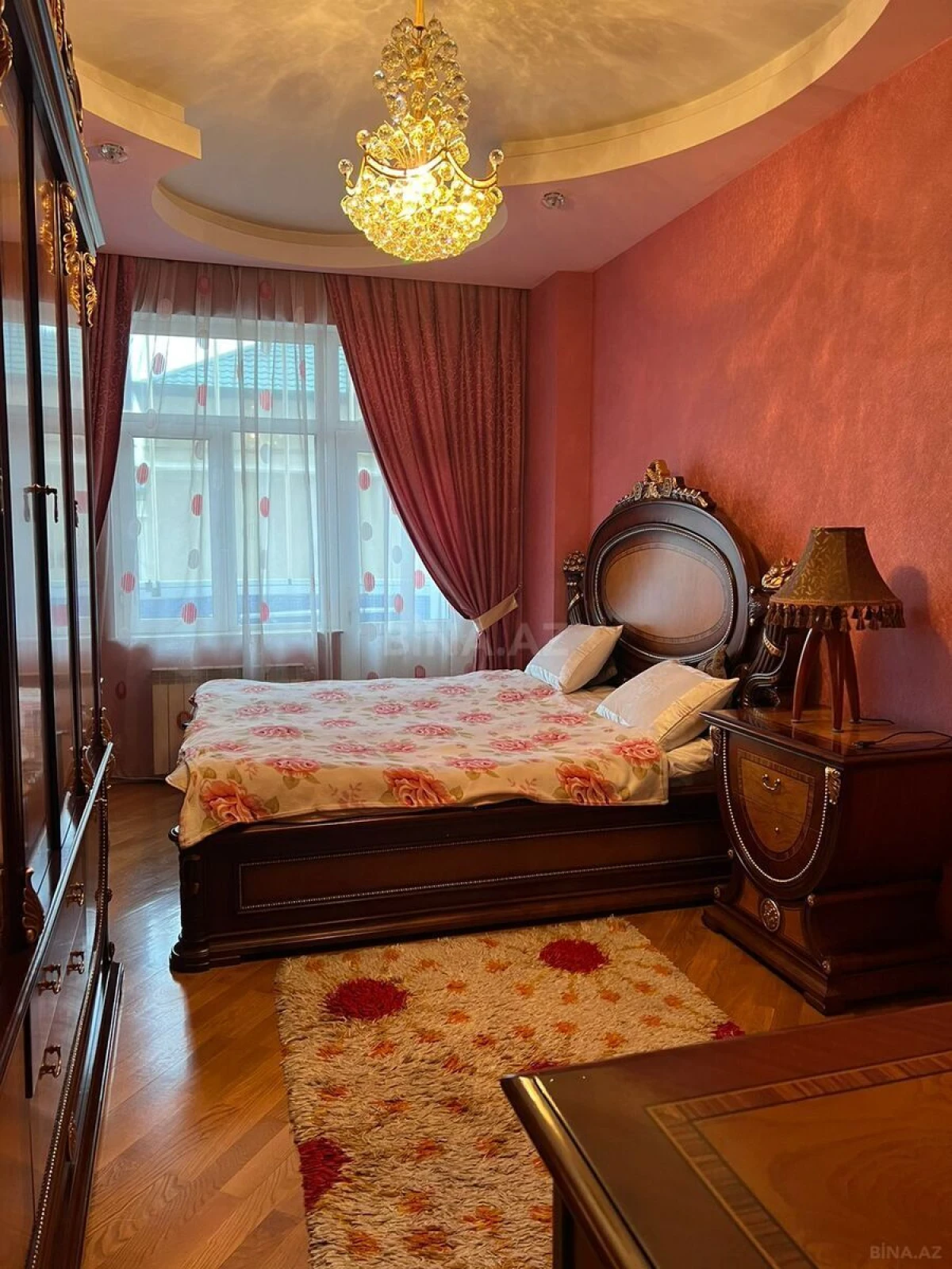 Kirayə verilir 3 otaqlı mənzil 135 m²