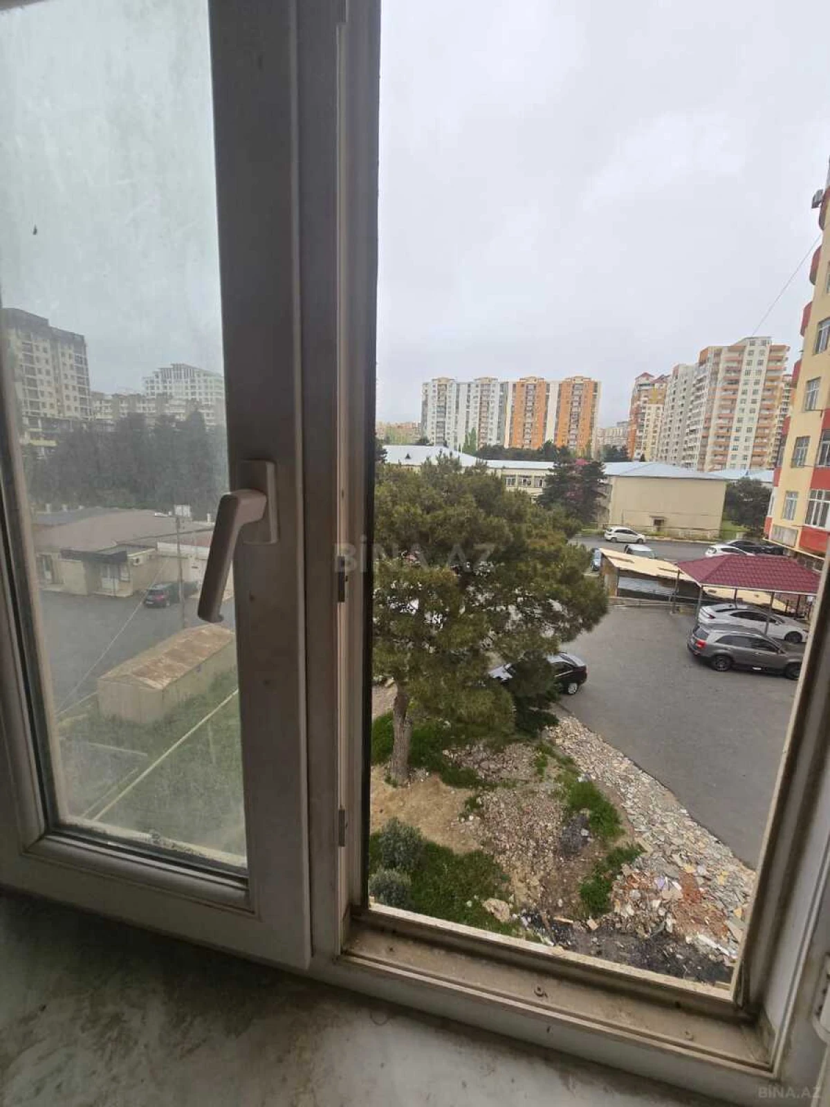 Satılır 2 otaqlı mənzil 65 m²