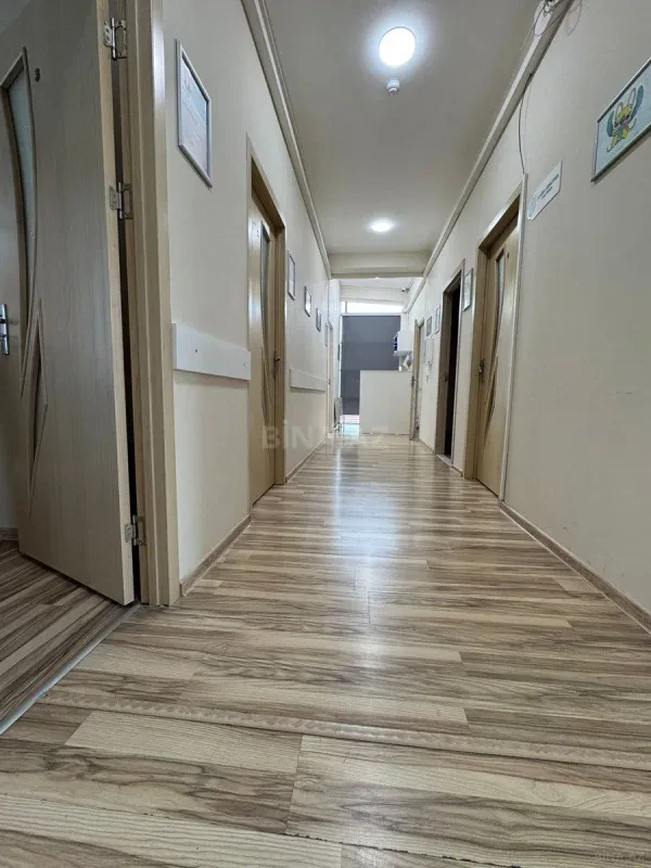Kirayə verilir 20 otaqlı mənzil 440 m²