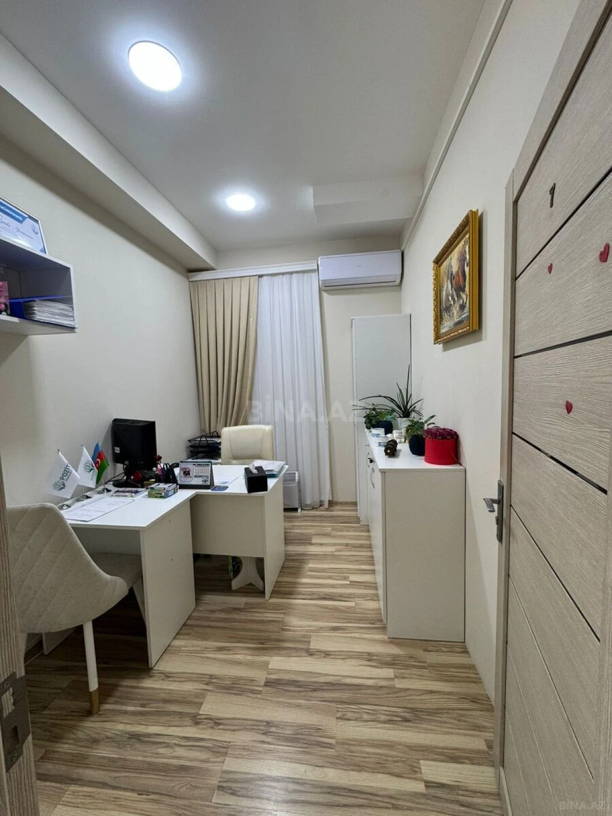 Kirayə verilir 20 otaqlı mənzil 440 m²