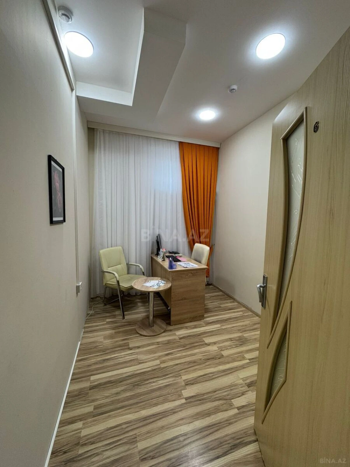 Kirayə verilir 20 otaqlı mənzil 440 m²