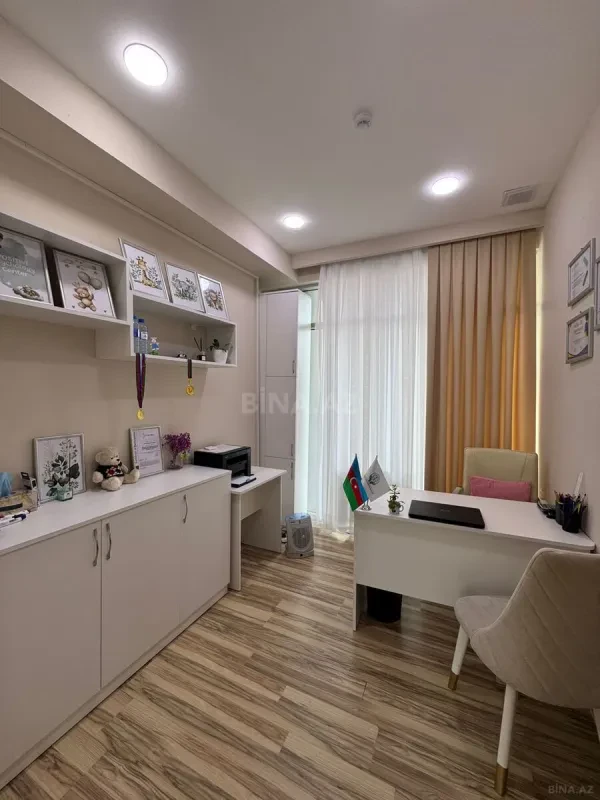 Kirayə verilir 20 otaqlı mənzil 440 m²