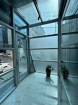 Kirayə verilir 20 otaqlı mənzil 440 m²