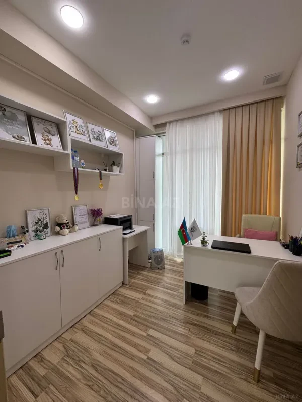 Kirayə verilir 20 otaqlı mənzil 440 m²