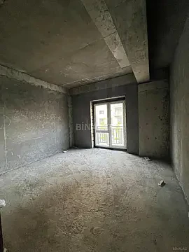 Satılır 4 otaqlı mənzil 192 m²