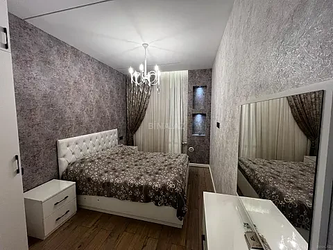 Kirayə verilir 2 otaqlı mənzil 65 m²