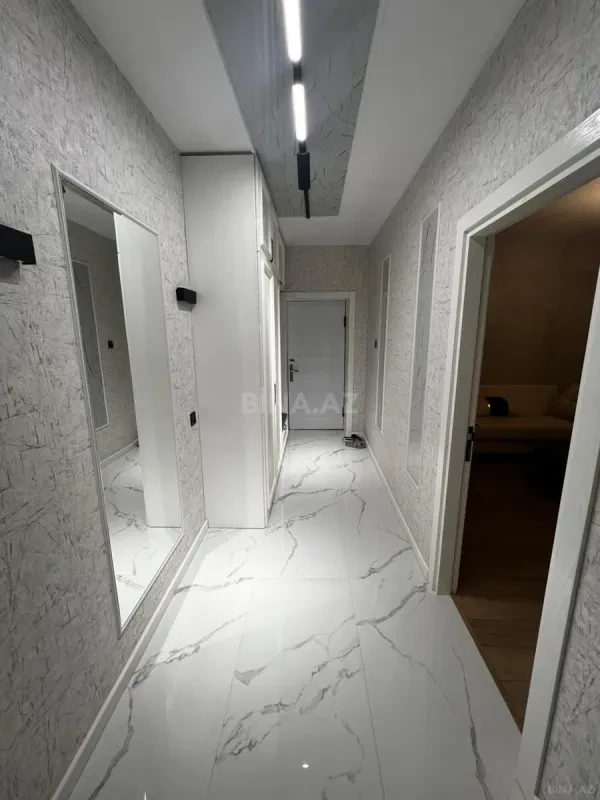 Kirayə verilir 2 otaqlı mənzil 65 m²