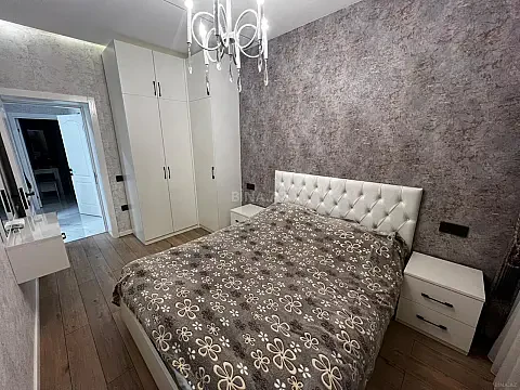 Kirayə verilir 2 otaqlı mənzil 65 m²