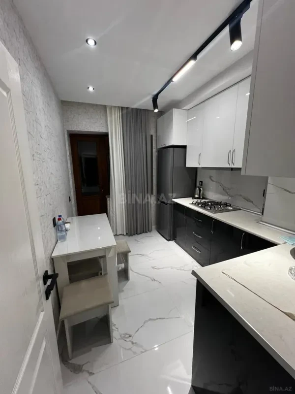 Kirayə verilir 2 otaqlı mənzil 65 m²