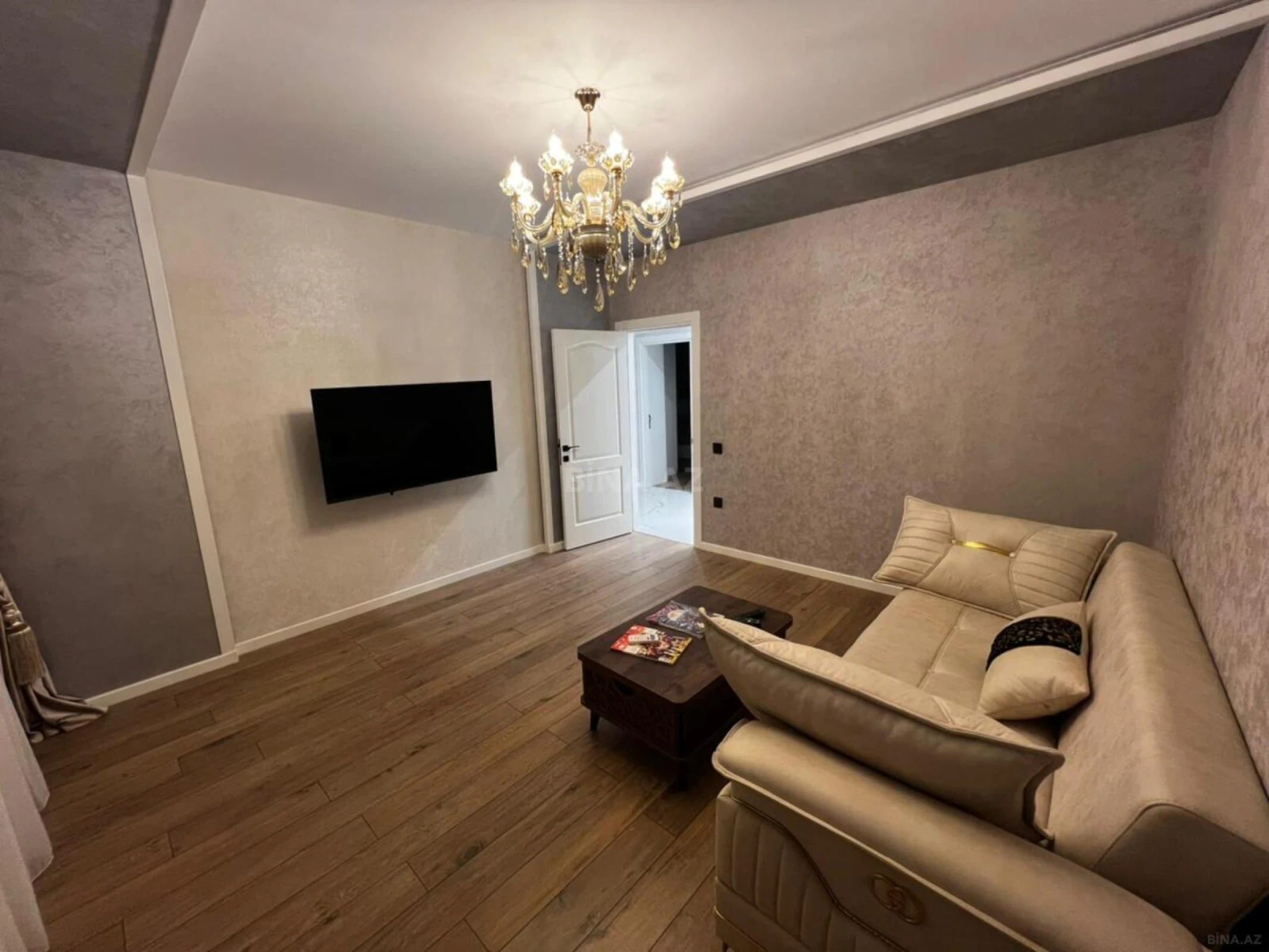Kirayə verilir 2 otaqlı mənzil 65 m²