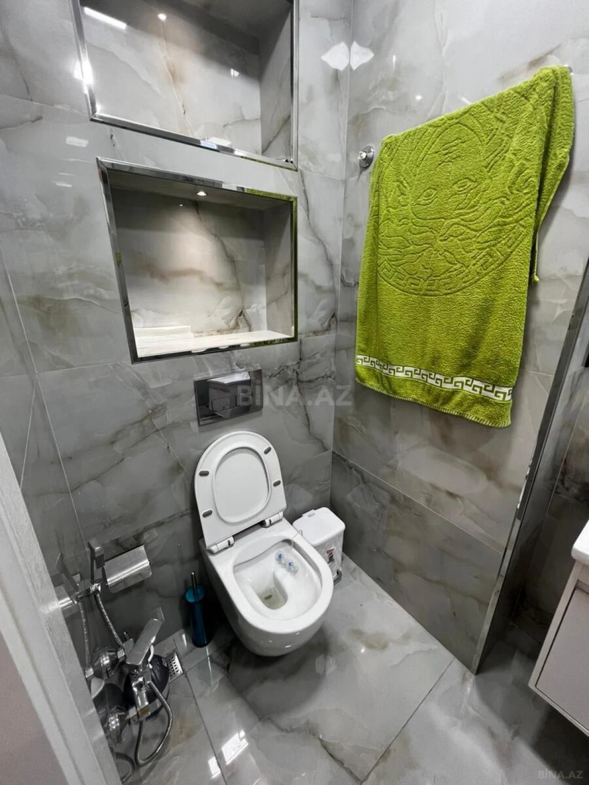 Kirayə verilir 2 otaqlı mənzil 65 m²