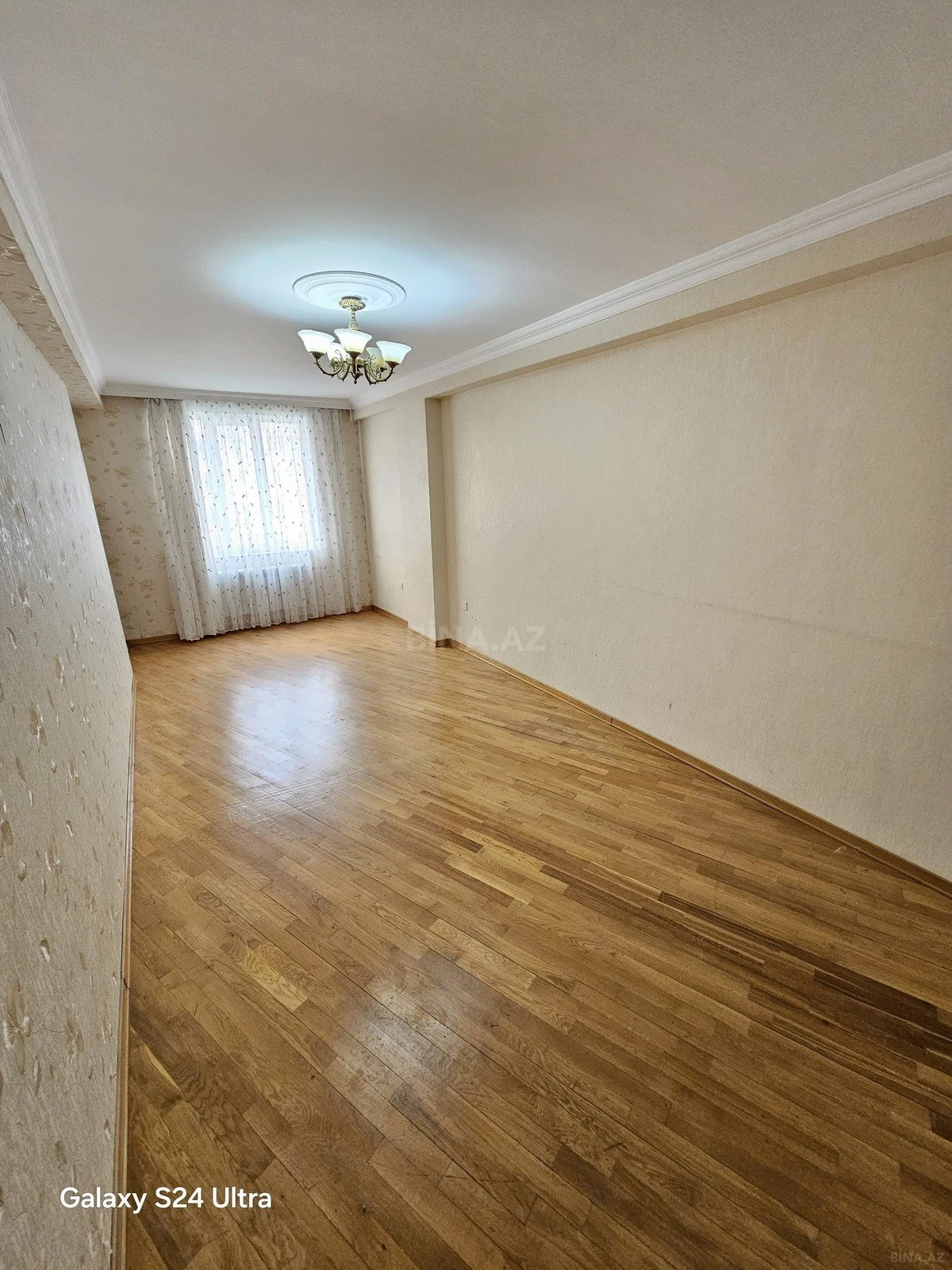 Kirayə verilir 2 otaqlı mənzil 70 m²