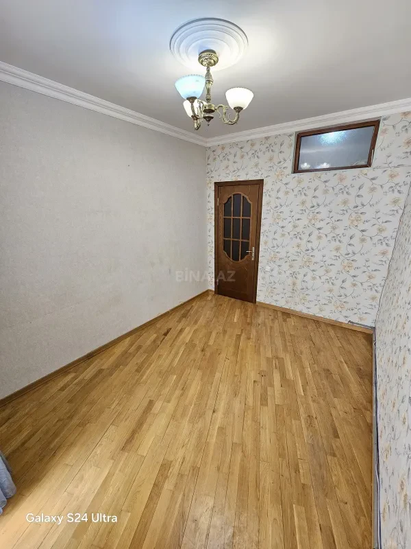 Kirayə verilir 2 otaqlı mənzil 70 m²