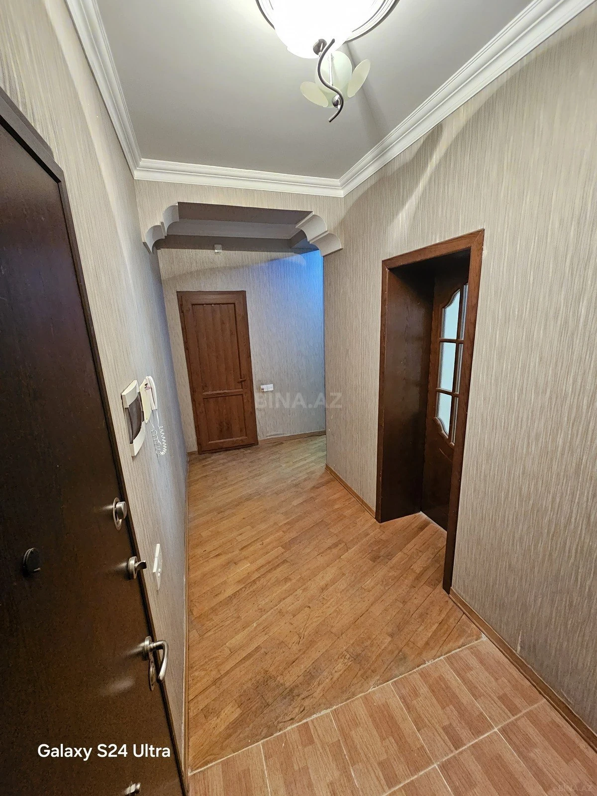 Kirayə verilir 2 otaqlı mənzil 70 m²
