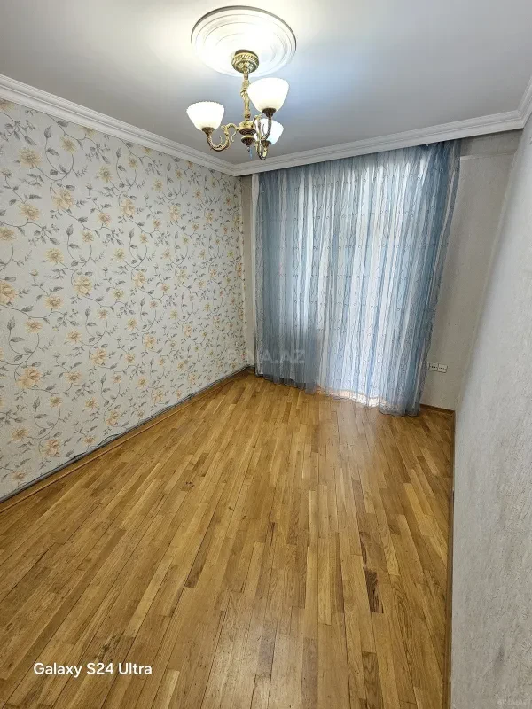 Kirayə verilir 2 otaqlı mənzil 70 m²