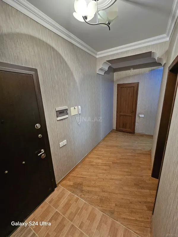 Kirayə verilir 2 otaqlı mənzil 70 m²