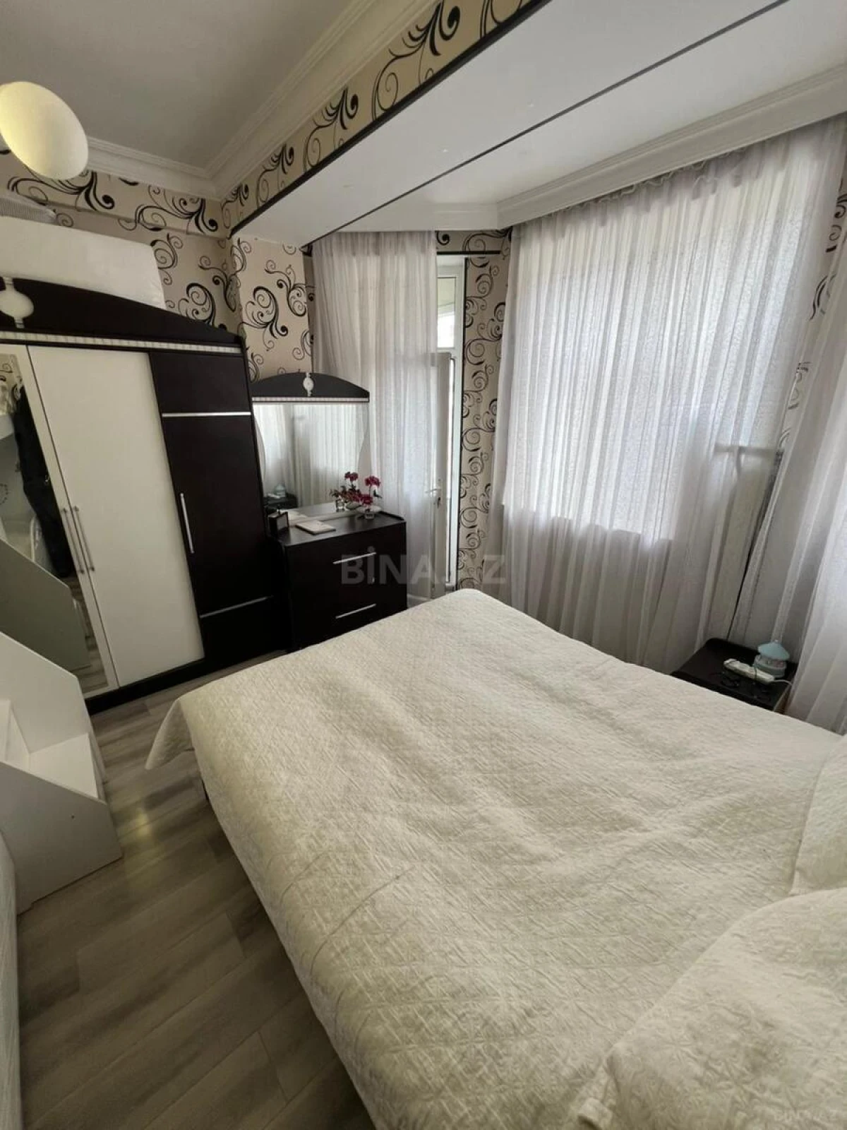 Satılır 2 otaqlı mənzil 58 m²
