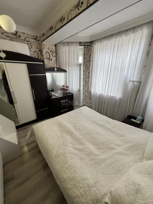 Satılır 2 otaqlı mənzil 58 m²