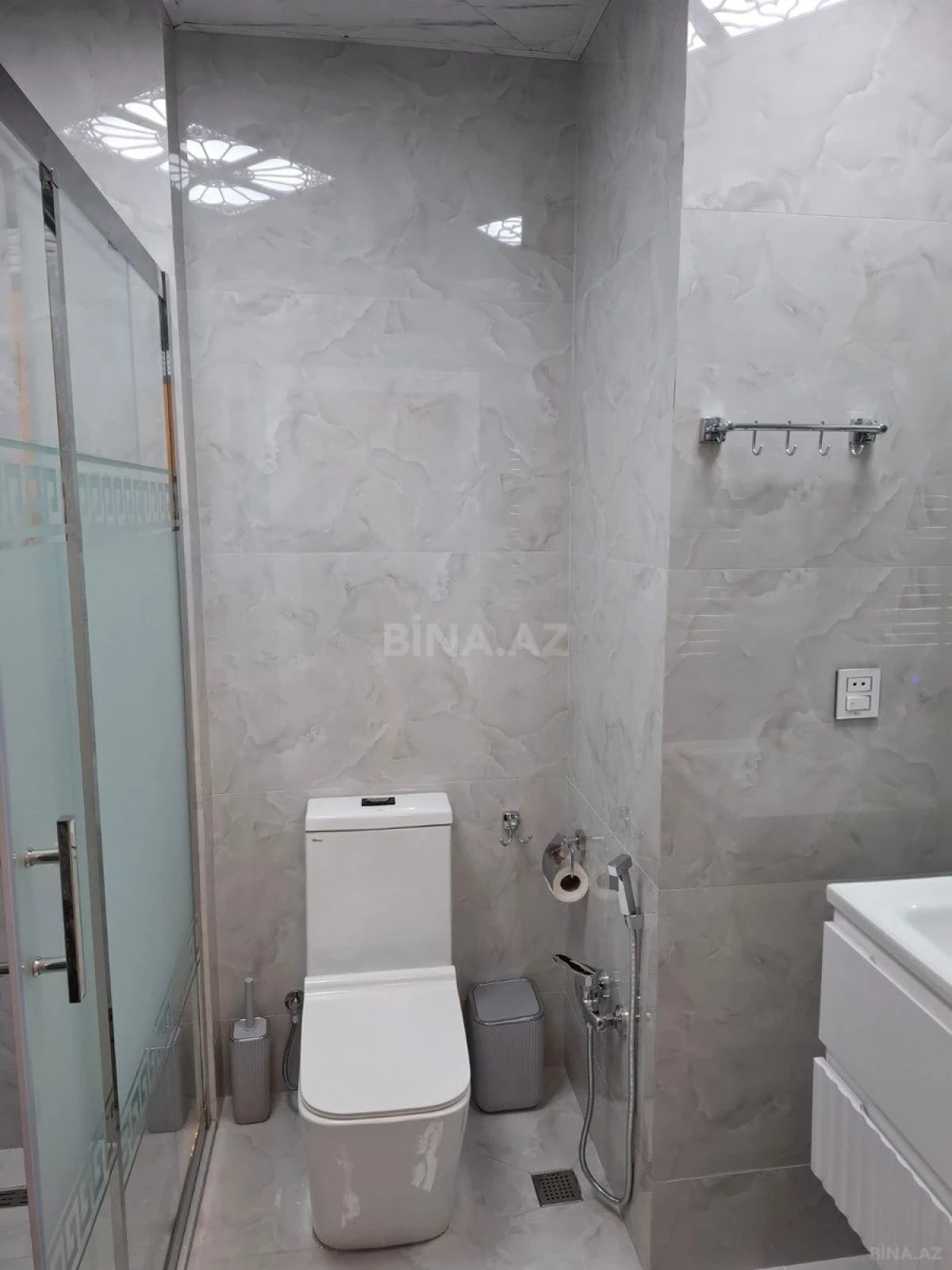 Kirayə verilir 2 otaqlı mənzil 50 m²