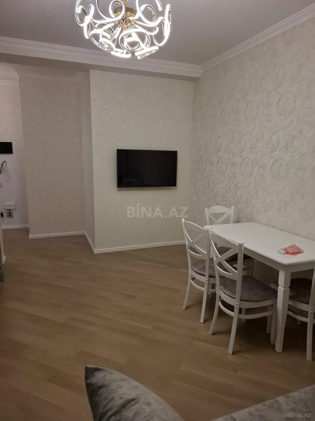 Kirayə verilir 2 otaqlı mənzil 50 m²